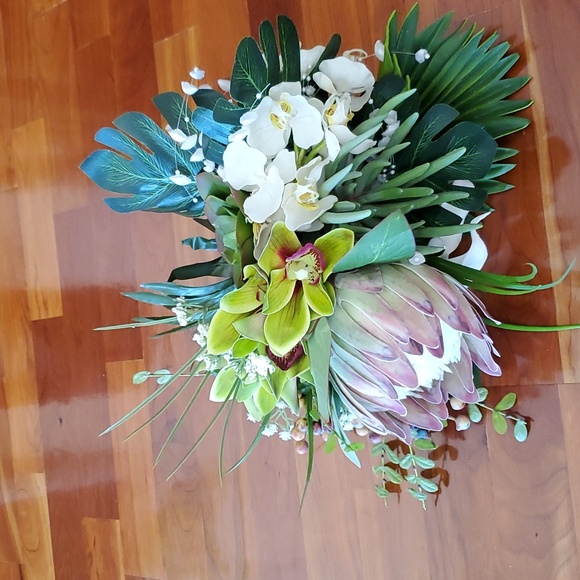 Tropical wedding bouquet - Picture 8 of 12